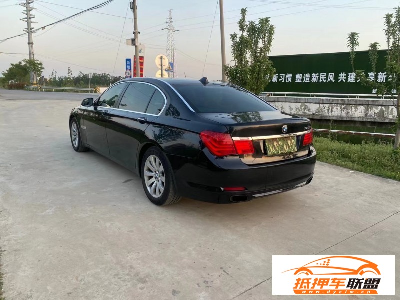  12年寶馬7系轎車 