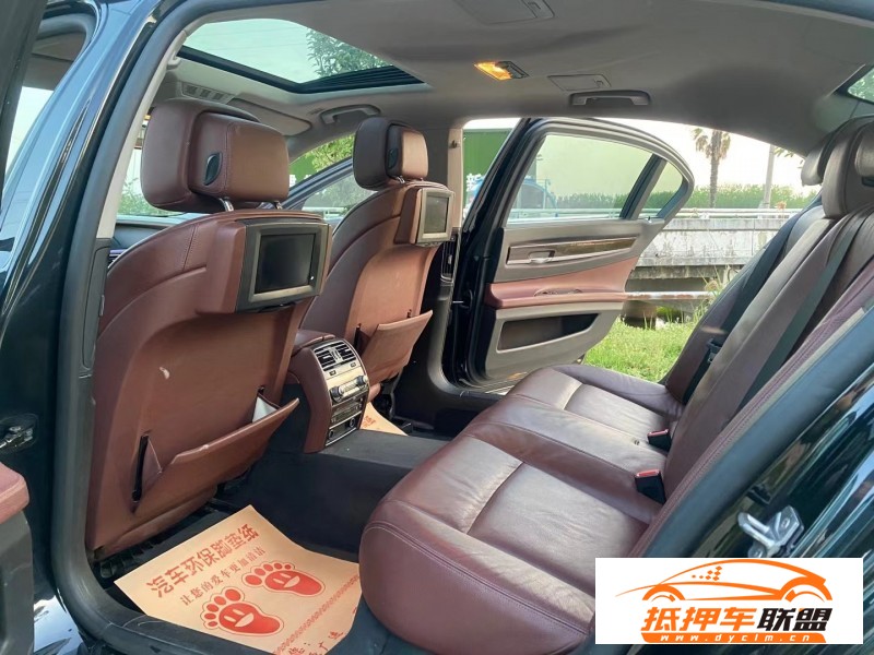  12年寶馬7系轎車 