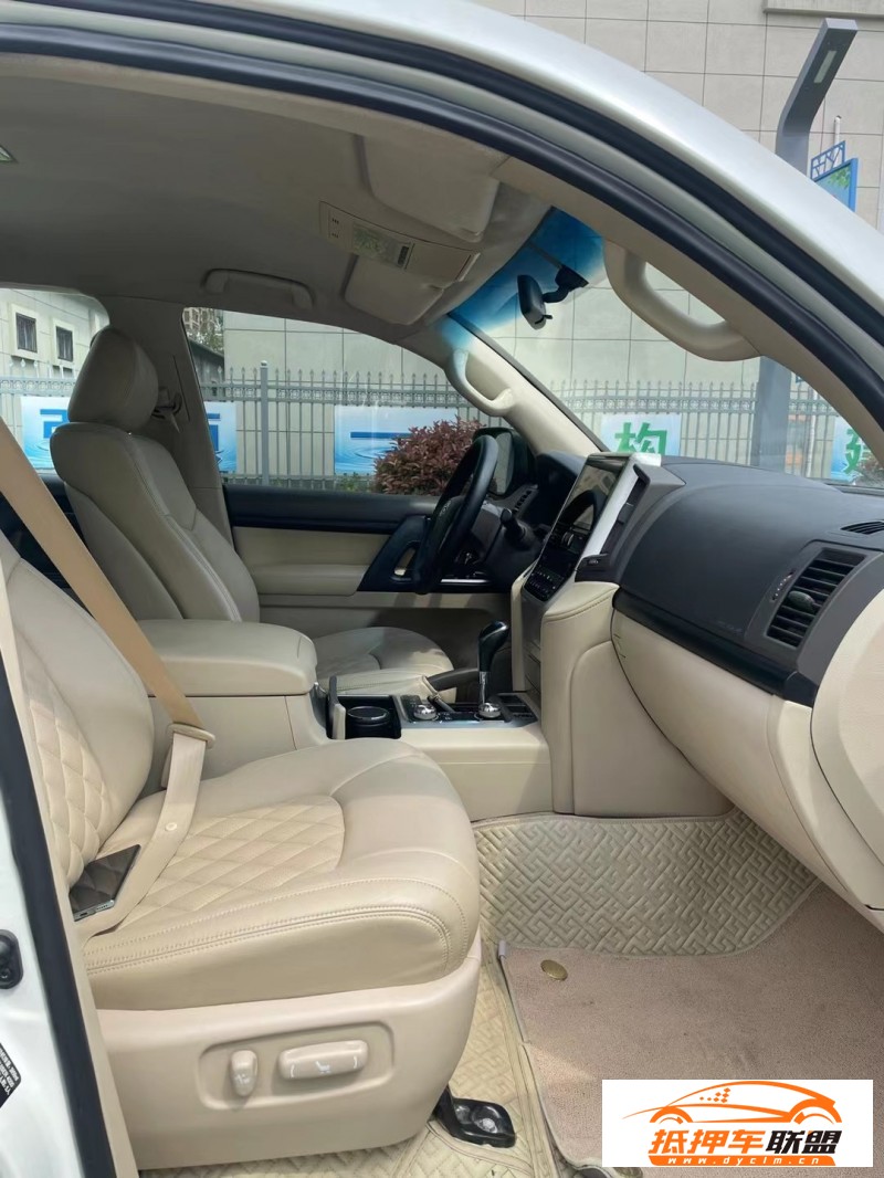  19年豐田蘭德酷路澤SUV 