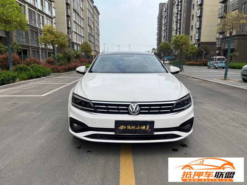  22年大眾凌渡轎車 