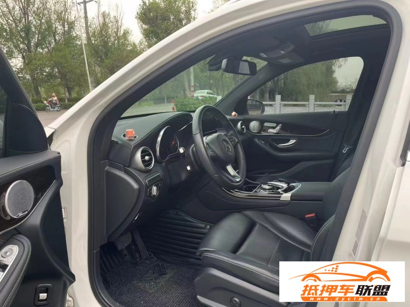  19年奔馳GLC轎車 