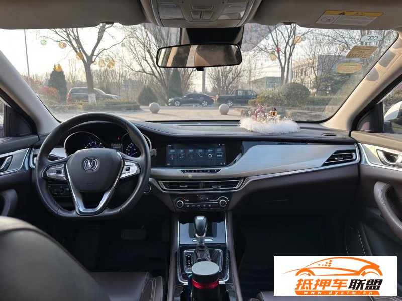  18年長(zhǎng)安逸動(dòng)轎車(chē) 