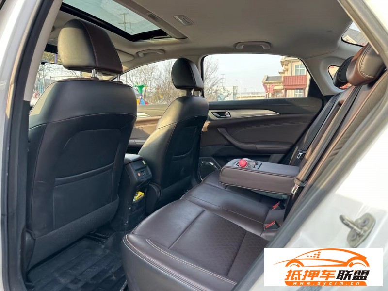  18年長(zhǎng)安逸動(dòng)轎車(chē) 