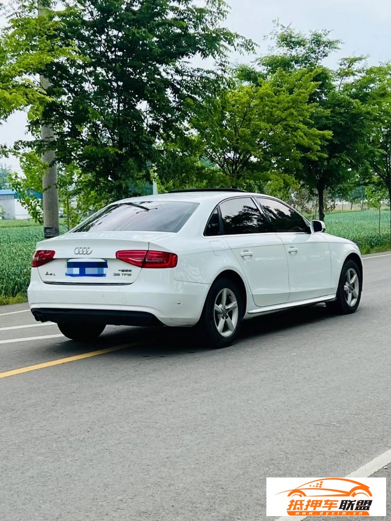  13年奧迪A4L轎車 