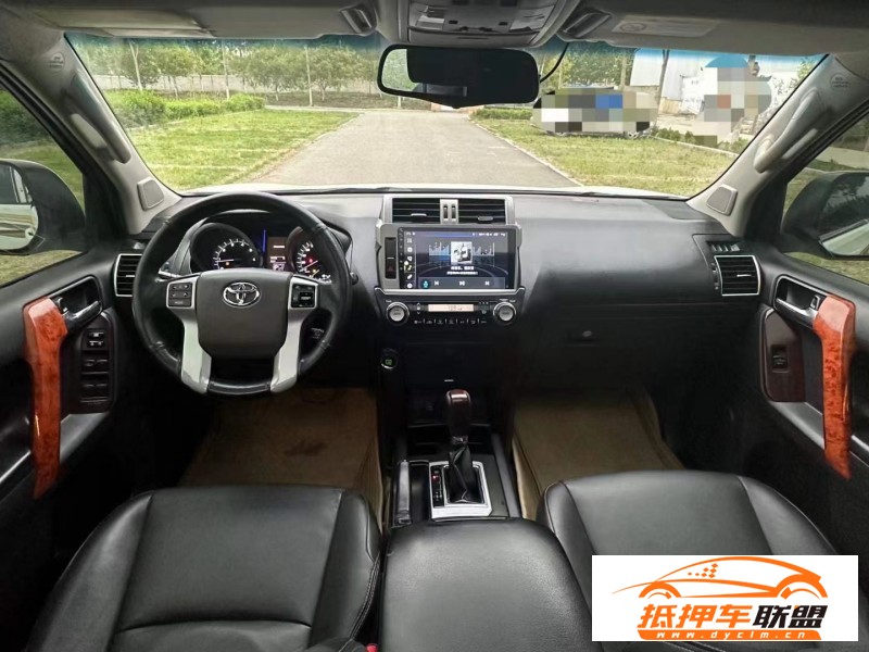  14年豐田普拉多轎車 