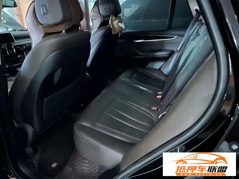  17年寶馬X5轎車 
