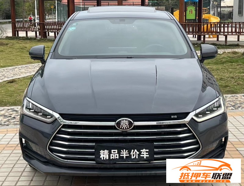  19年比亞迪秦轎車 
