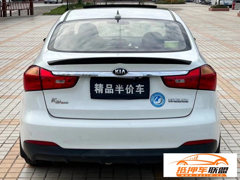  16年起亞K3轎車 