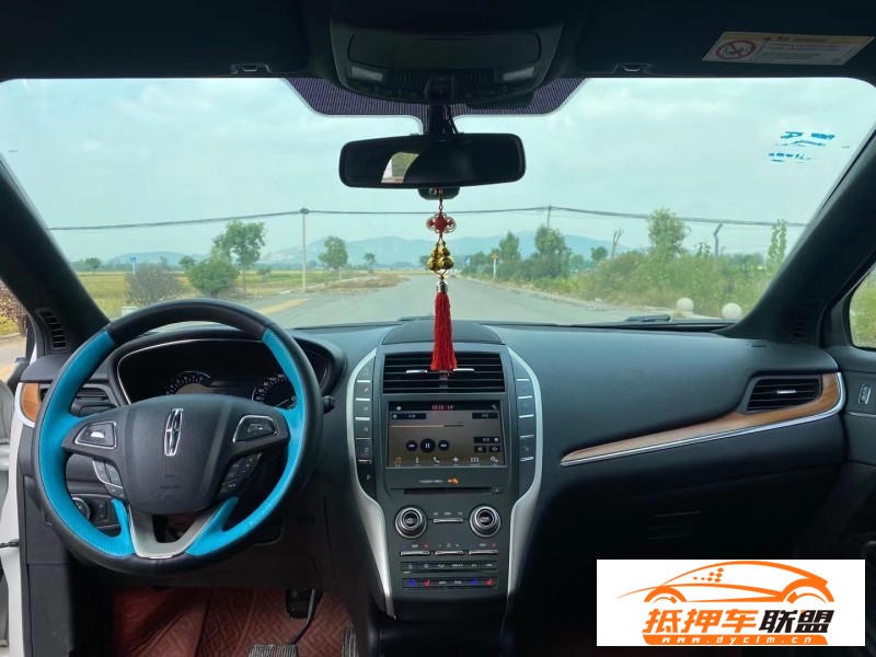  18年林肯MKC轎車 