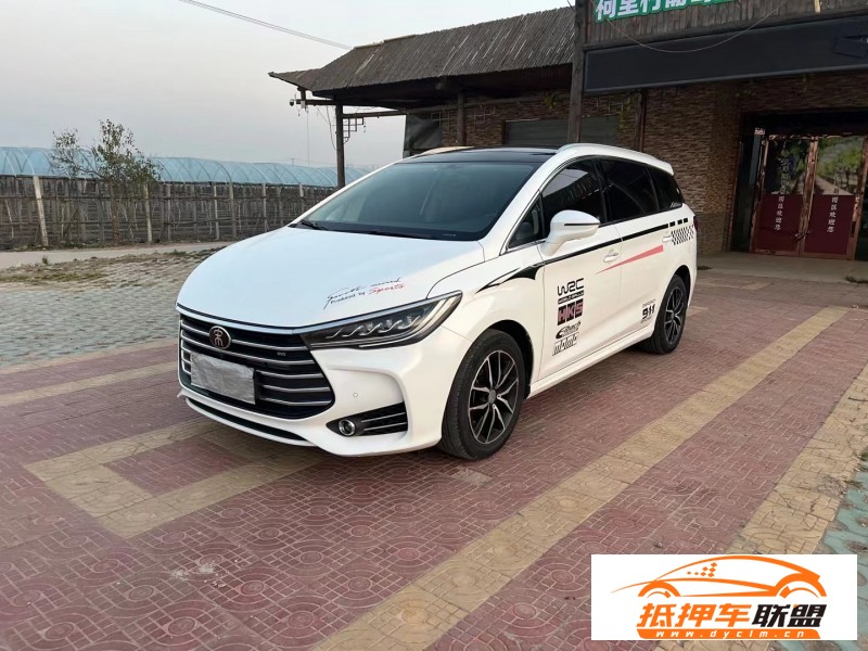  19年比亞迪宋轎車 