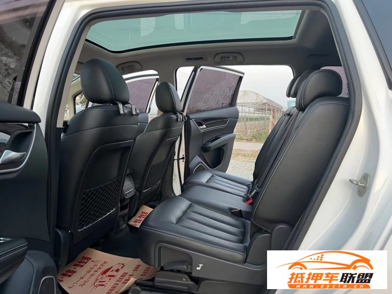  19年比亞迪宋轎車 