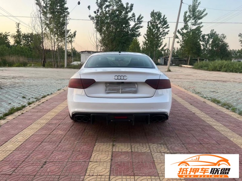  12年奧迪S5轎車 