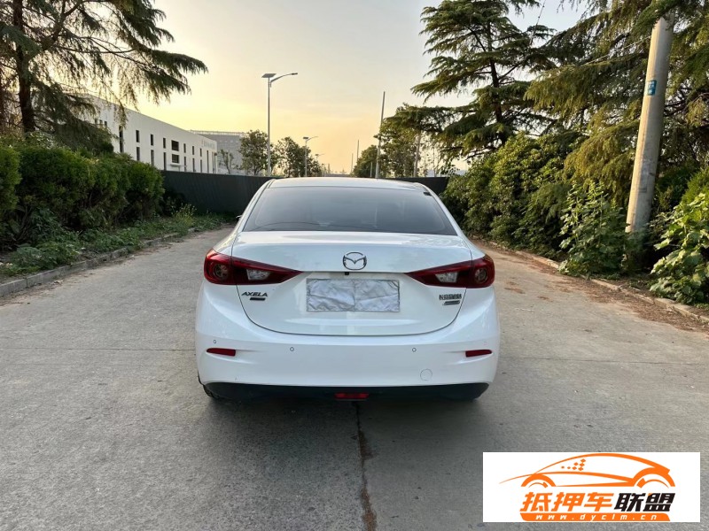  18年馬自達昂克賽拉轎車 