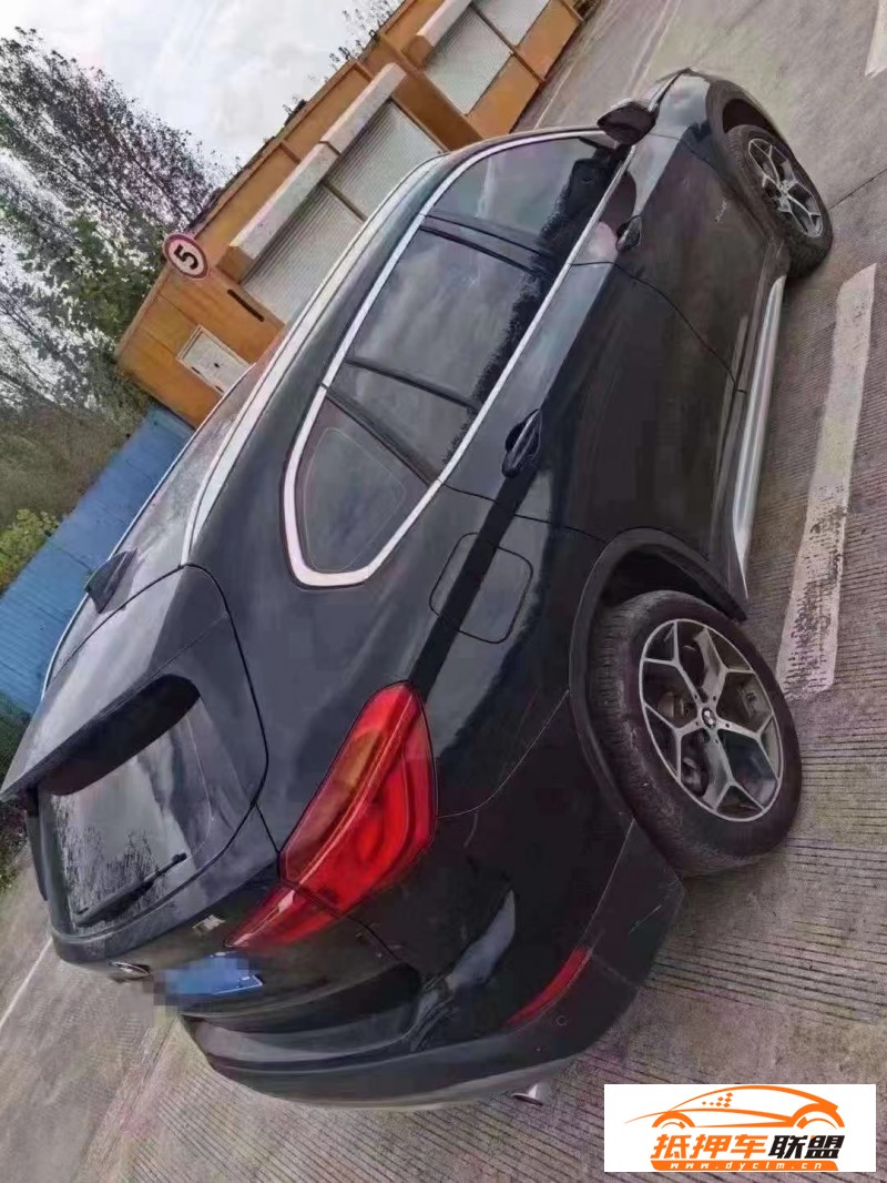  18年寶馬X1轎車 