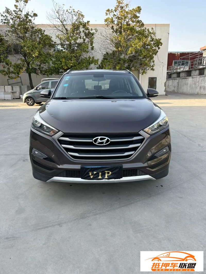  18年現(xiàn)代途勝轎車 