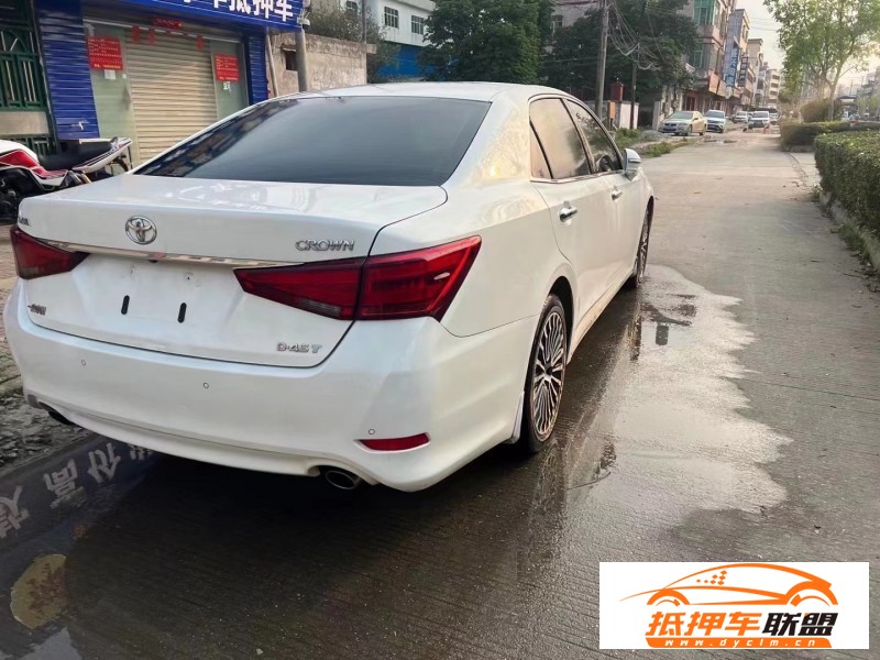  19年豐田皇冠轎車(chē) 