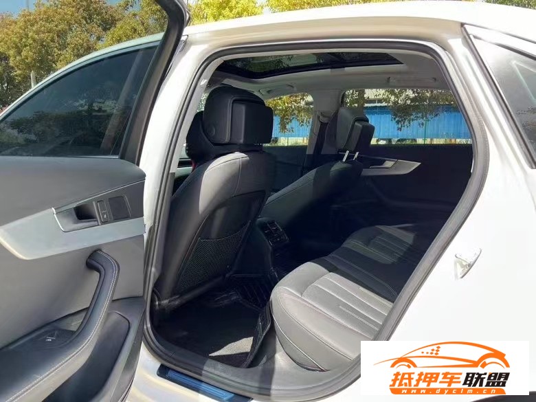  21年奧迪A4L轎車 