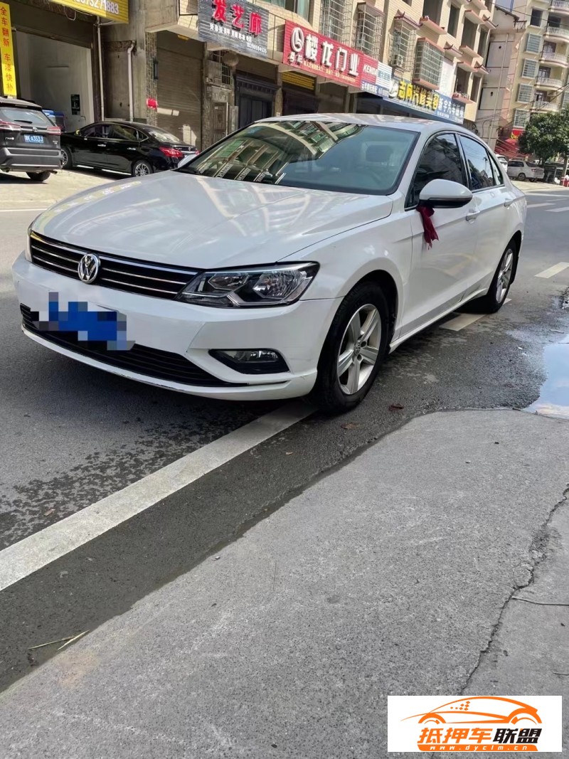  15年大眾凌渡轎車 