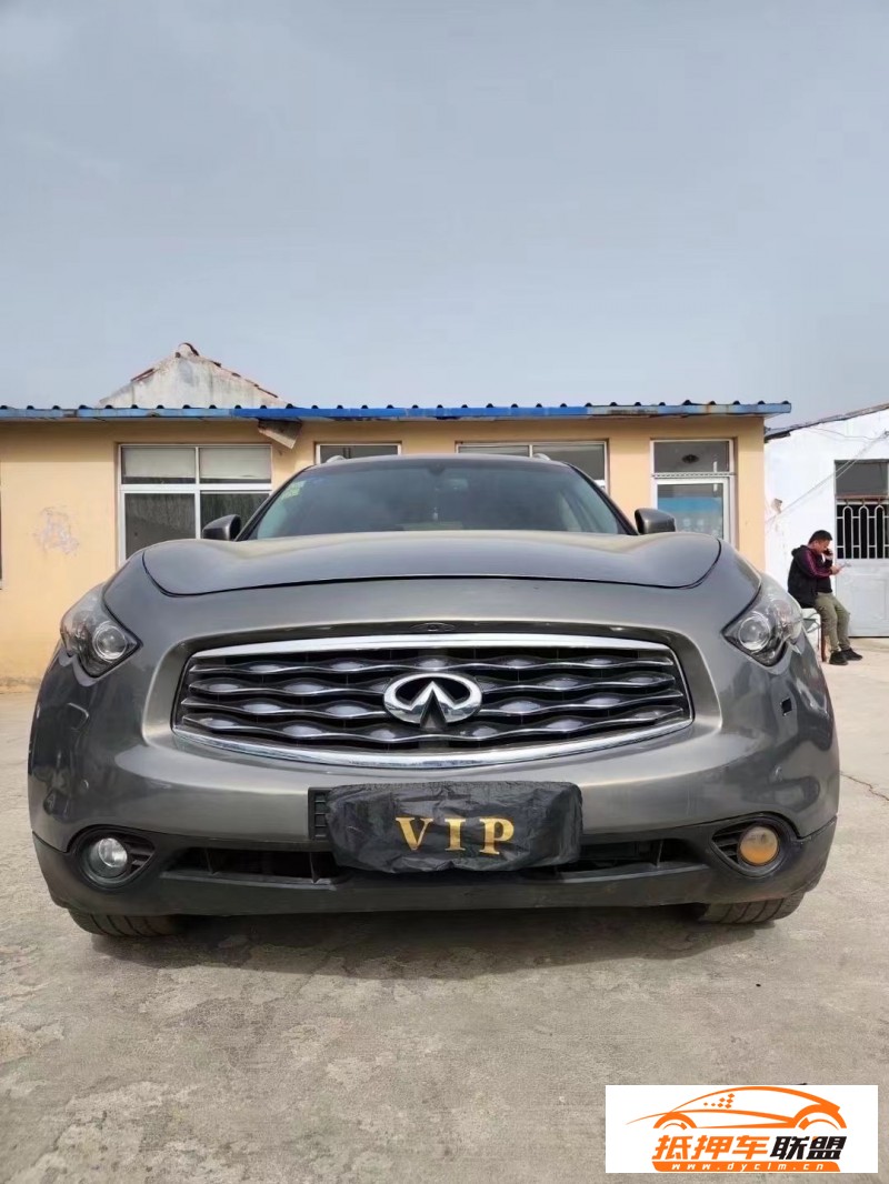  11年英菲尼迪FX35轎車 