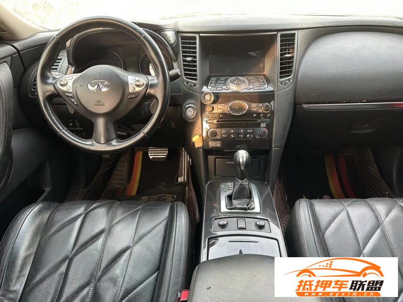  11年英菲尼迪FX35轎車 