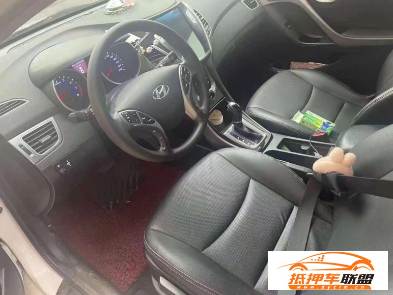  16年現(xiàn)代朗動(dòng)轎車 