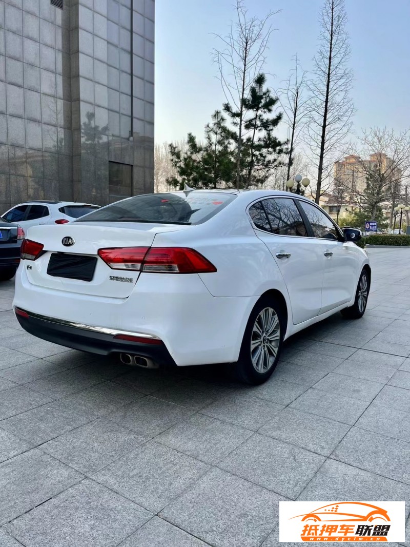  15年起亞K4轎車 