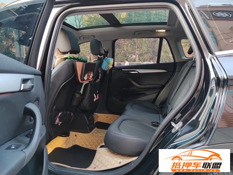  18年寶馬X1轎車 