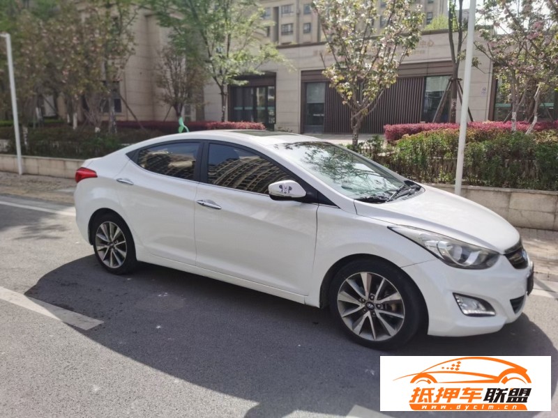  15年現(xiàn)代朗動轎車 