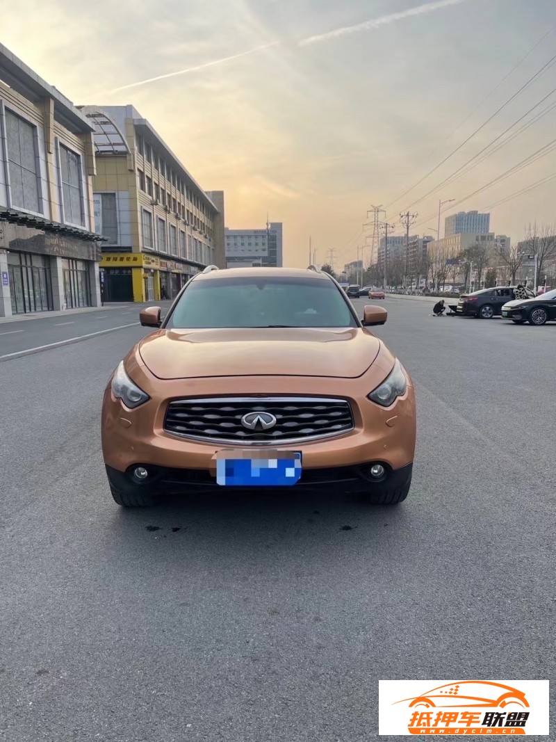  12年英菲尼迪FX35轎車 