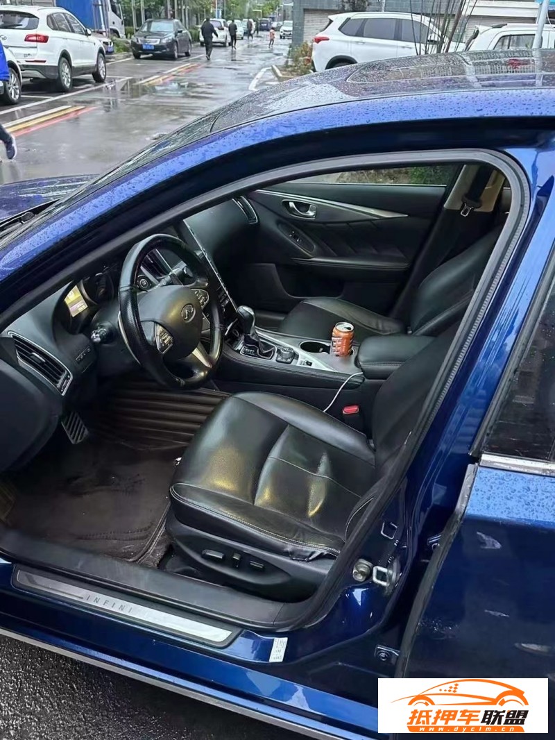  17年英菲尼迪Q50轎車 