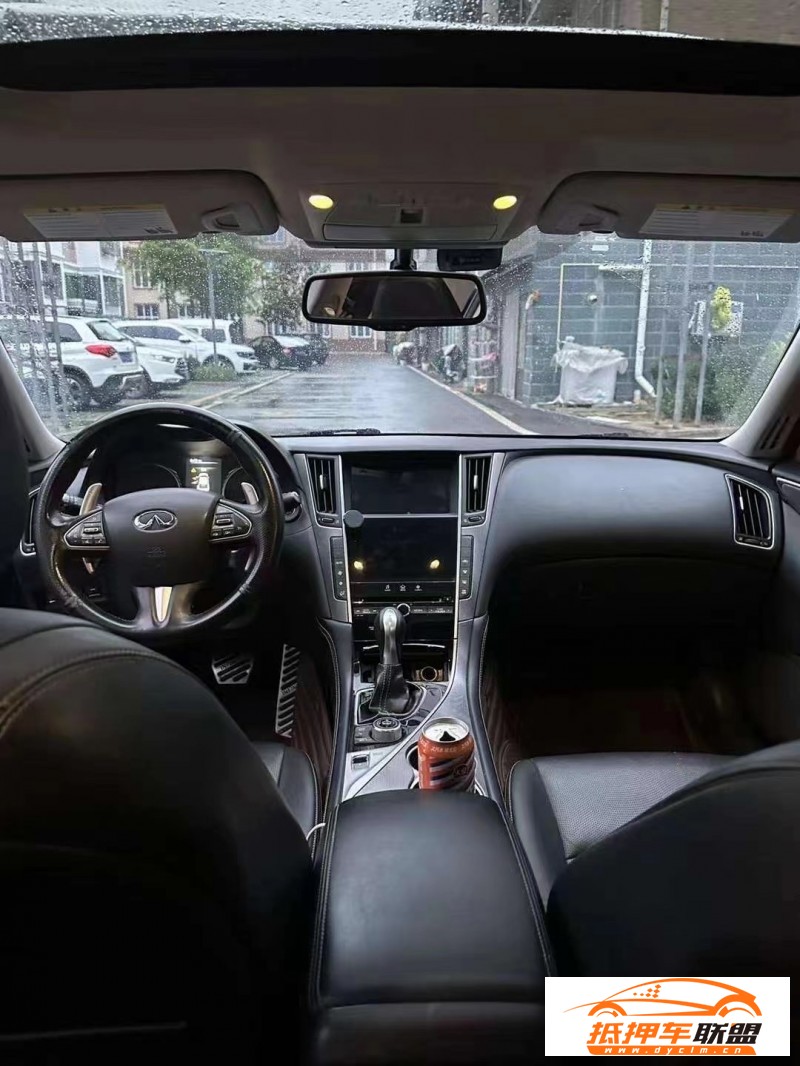  17年英菲尼迪Q50轎車 