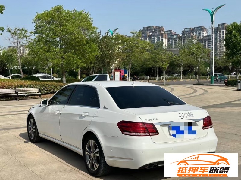  15年奔馳E轎車 