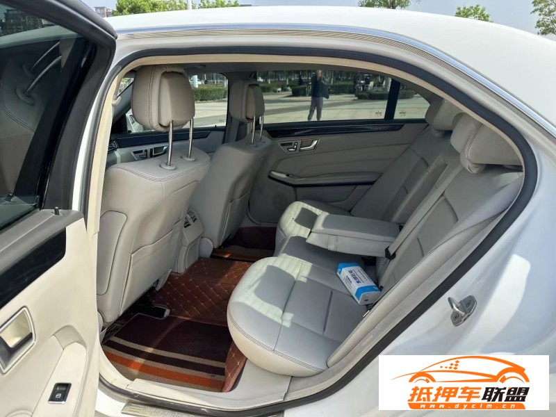  15年奔馳E轎車 