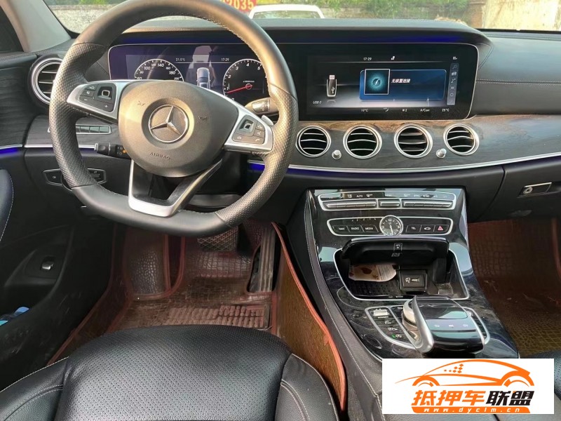  16年奔馳E轎車 
