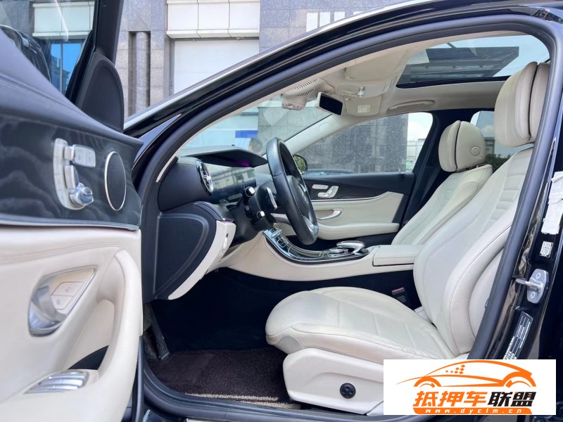  17年奔馳E轎車 