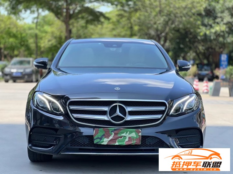  17年奔馳E轎車 