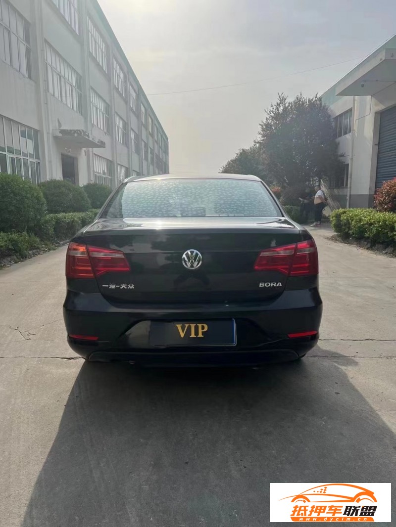  15年大眾寶來轎車 