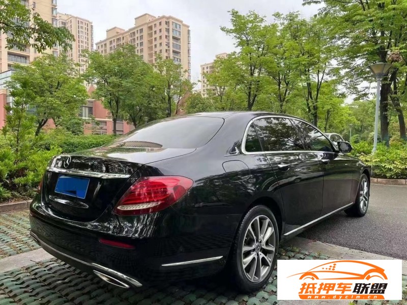  19年奔馳E轎車 
