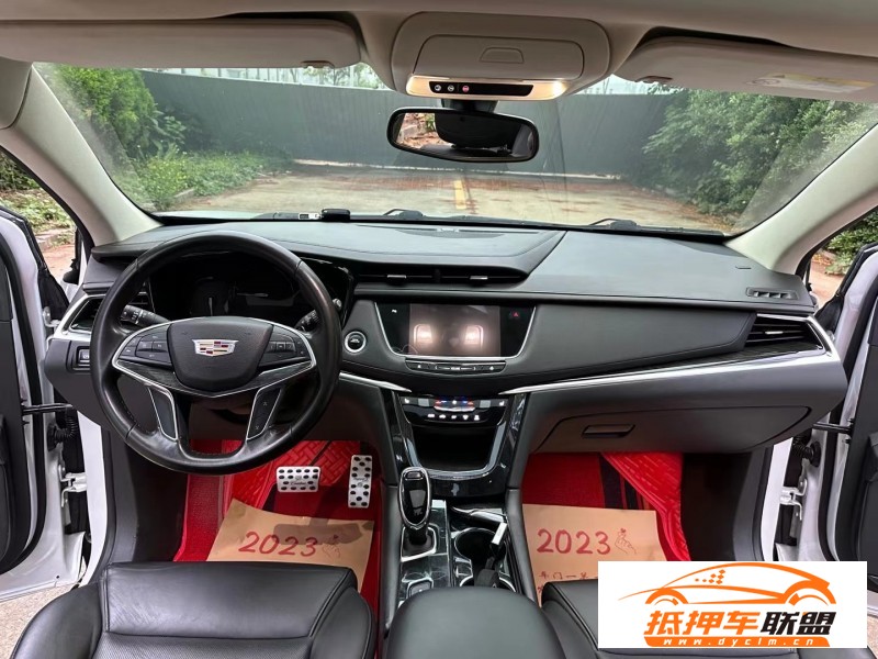  17年凱迪拉克XT5轎車 