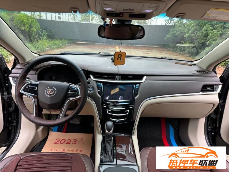  13年凱迪拉克XTS轎車 