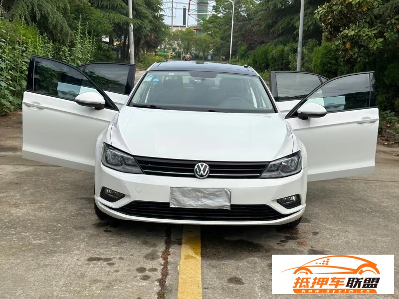  17年大眾凌渡轎車 