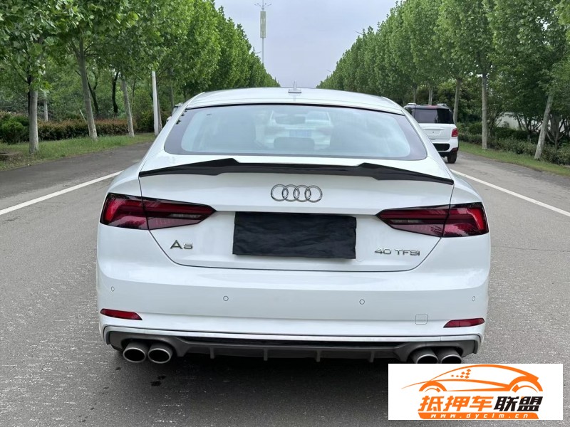  17年奧迪A5轎車 