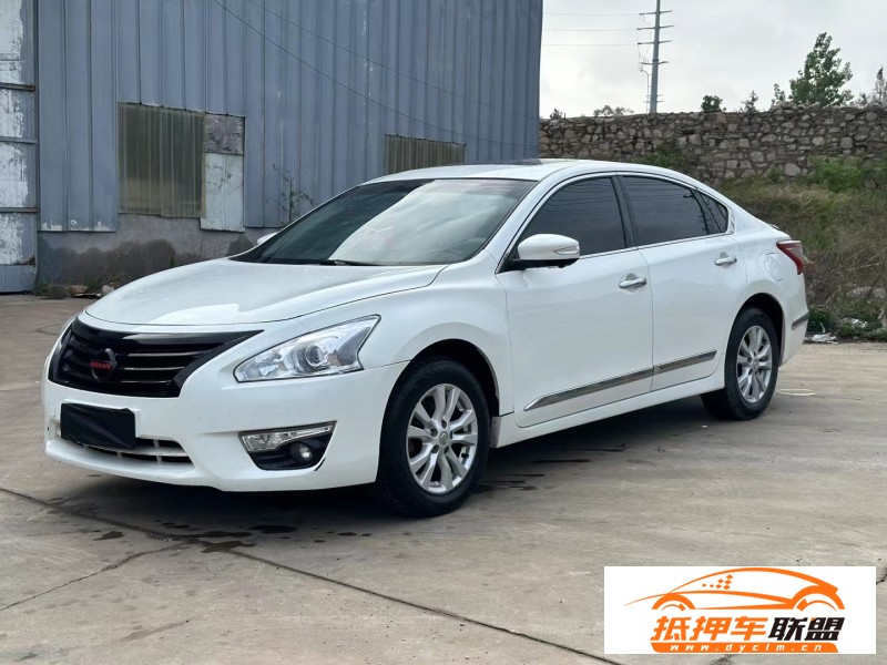  15年日產(chǎn)天籟轎車 