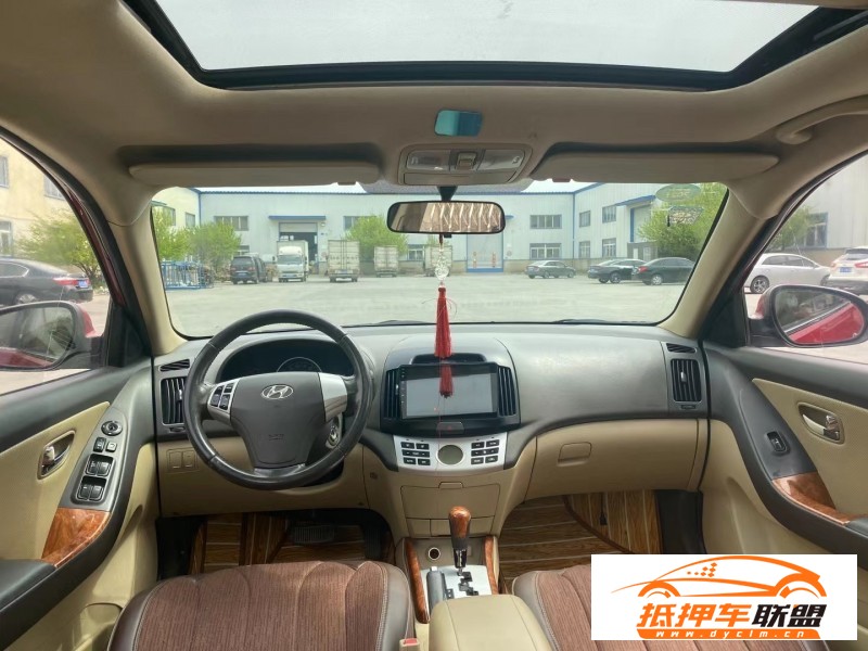  11年現(xiàn)代悅動(dòng)轎車 