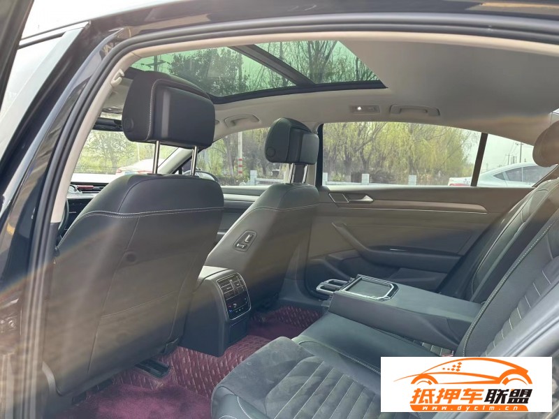  20年大眾邁騰轎車 