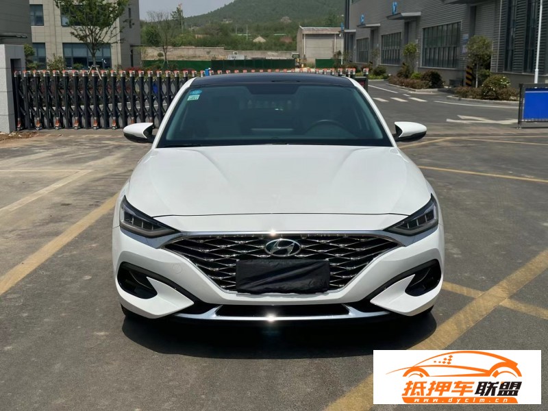  21年現(xiàn)代菲斯塔轎車 