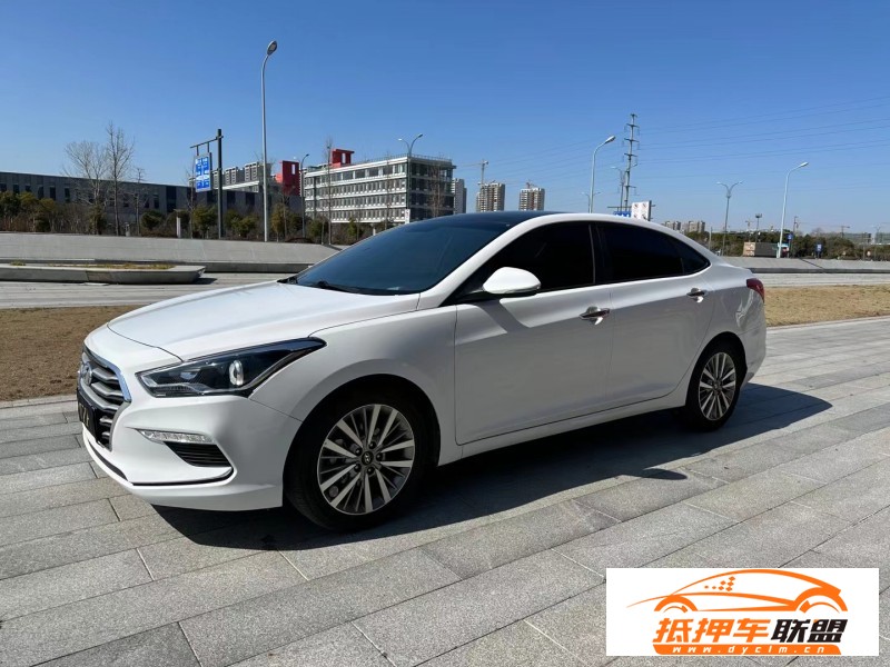  21年現(xiàn)代名圖轎車 