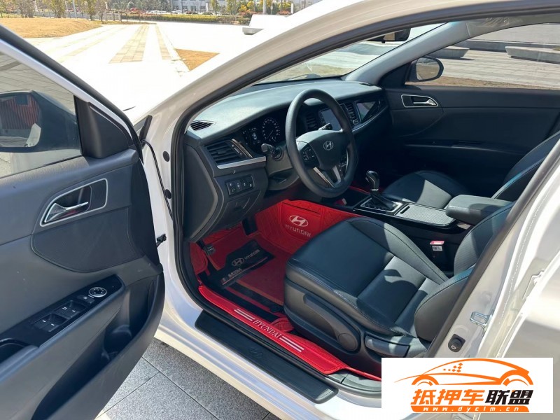  21年現(xiàn)代名圖轎車 