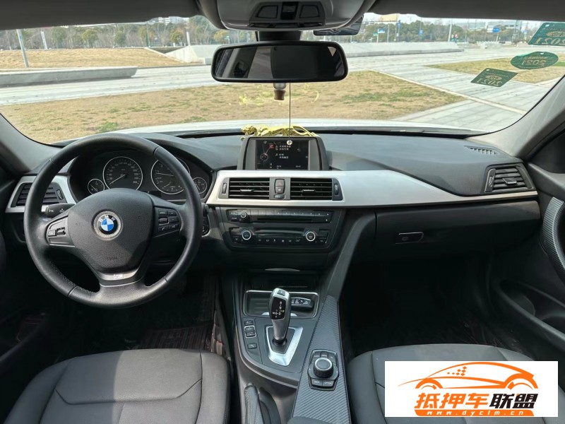  15年寶馬3系轎車 