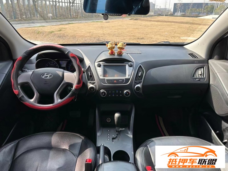  15年現(xiàn)代ix35轎車 